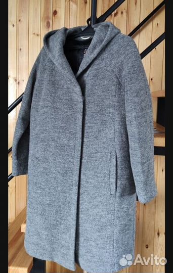 Пальто женское демисезонное размер 58+ с капюшоном