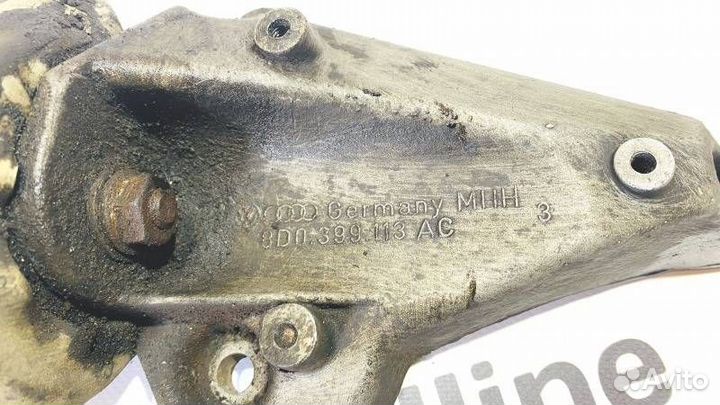 Кронштейн АКПП левый Audi A6 C5 2.4 ARJ 1999