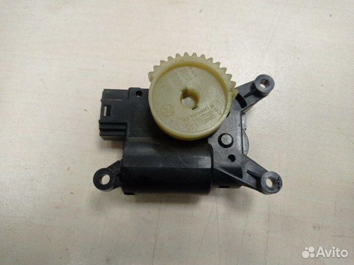 Моторчик заслонки отопителя Volkswagen Polo cfna