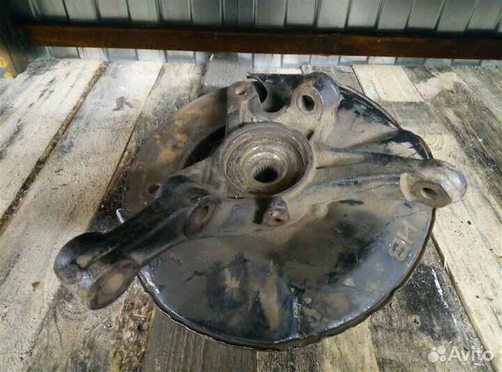 Кулак (цапфа) передний левый Honda Civic 2010