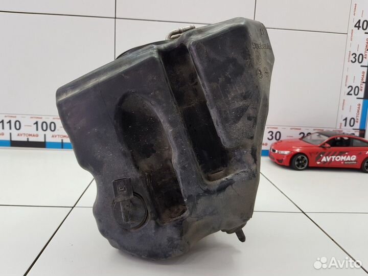 Бачок омывателя (Mercedes-Benz S-class)