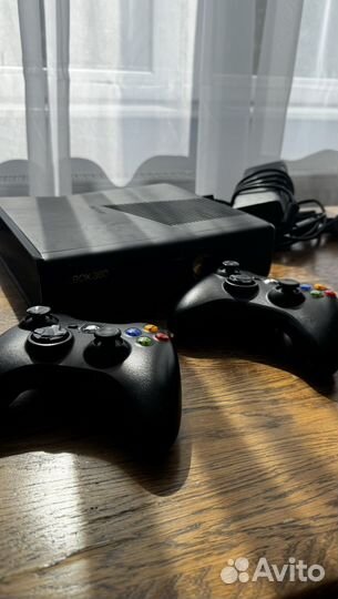 Xbox 360 slim freeboot прошитый + 27 игр