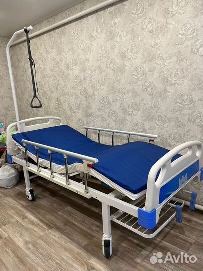 Медицинская кровать для лежачих больных