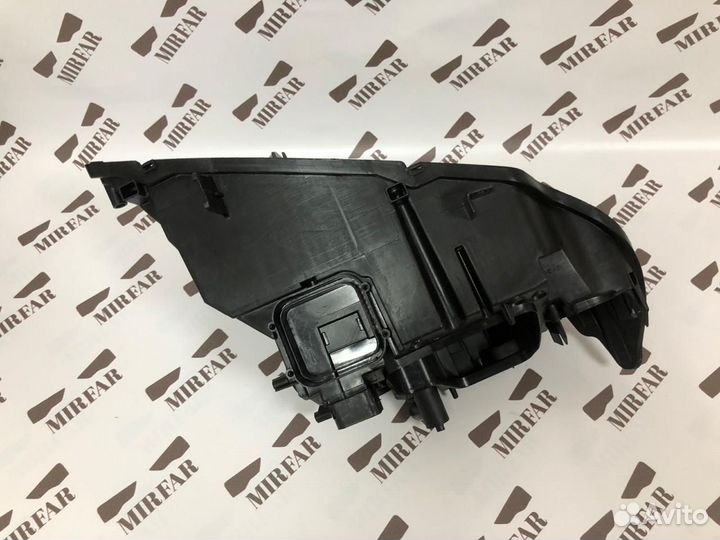 Левый корпус фары BMW 3 series E90 2008-2011