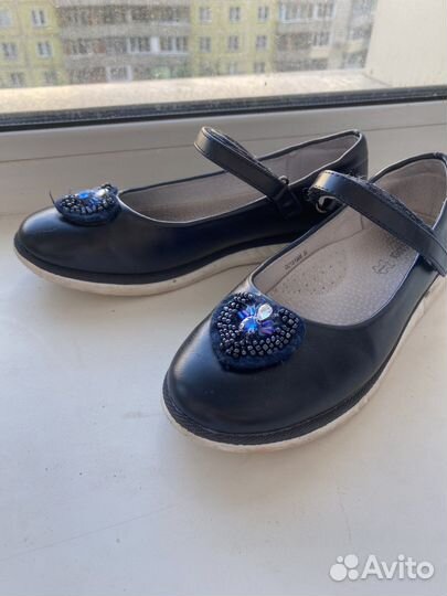 Туфли для девочки 35