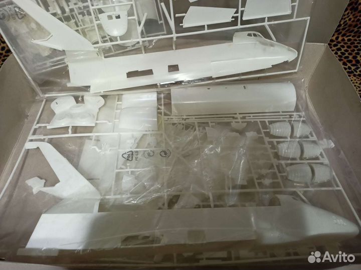 Модель космического корабля Шаттл 1/72