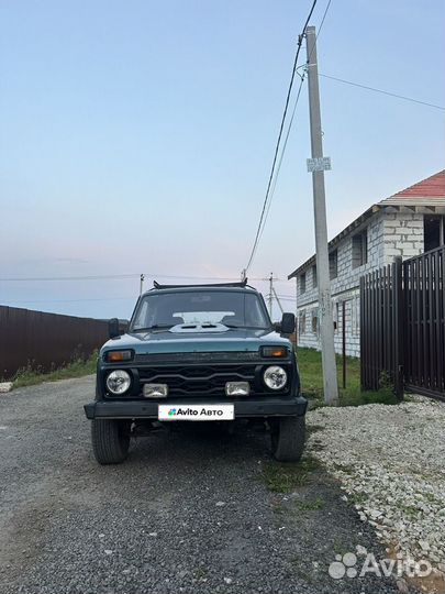 LADA 4x4 (Нива) 1.8 МТ, 2001, битый, 150 000 км