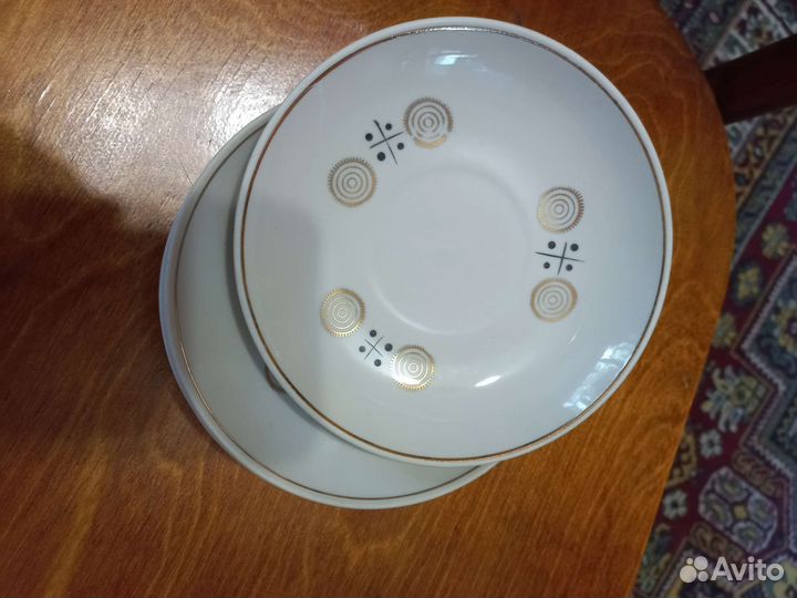 Чайные блюдца., розетки для всего