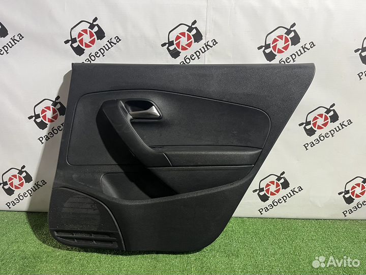 Обшивка задней правой двери VW Polo 15-20