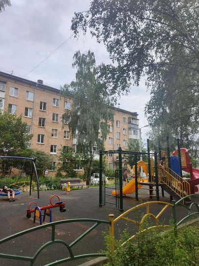 2-к. квартира, 43 м², 2/5 эт.