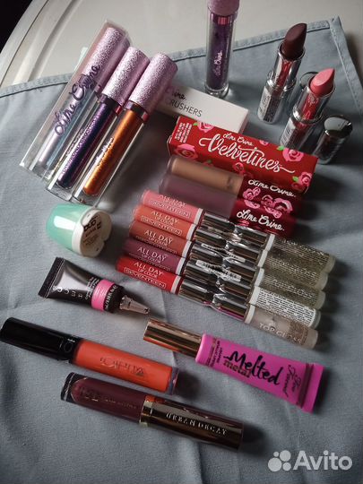 Кисти, косметика профессиональная