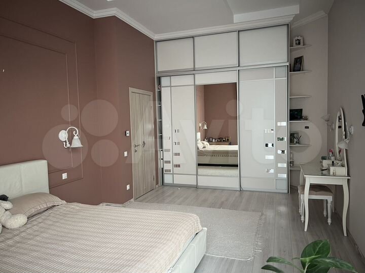 3-к. квартира, 180 м², 3/4 эт.