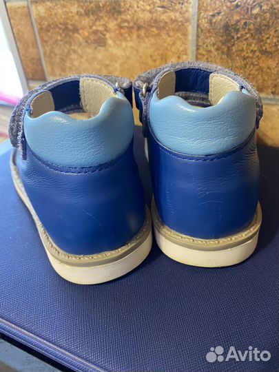Сандали для мальчика размер 22