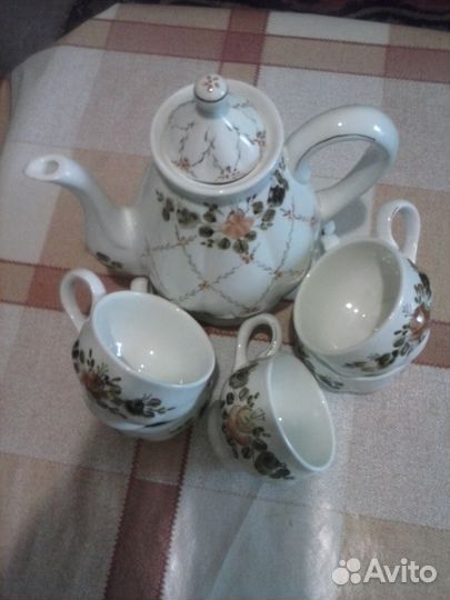 Сервиз чайный и др.посуда