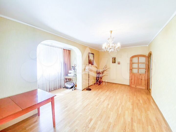 3-к. квартира, 71,8 м², 2/5 эт.