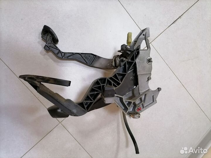 Педальный узел VW Passat b5 1996-2000