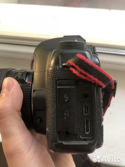 Canon Mark EOS 2 5D + объектив