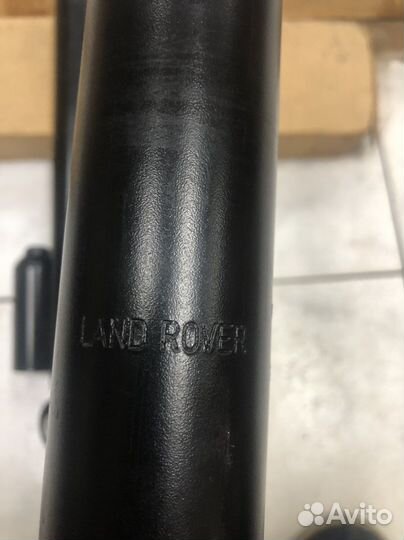 Амортизатор задний Land Rover Vogue L405 дефект