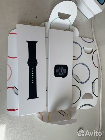 Коробка от iPhone 12,13 и Apple watch SE 2