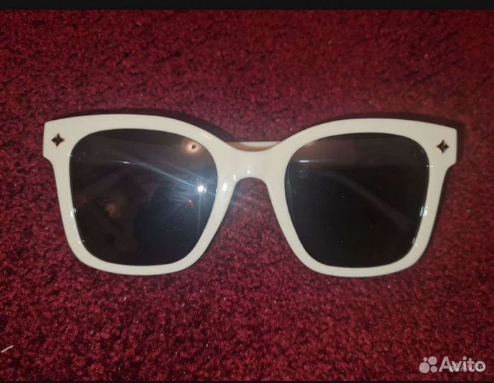 Солнцезащитные очки женские Louis Vuitton