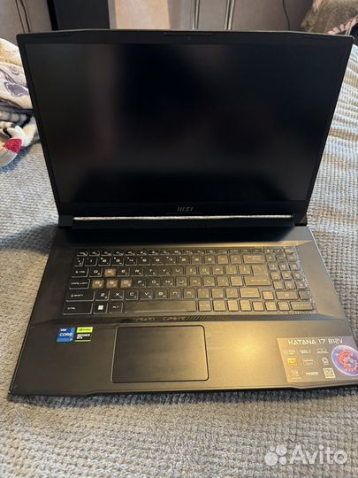 Msi katana 17 b12v