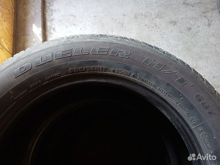 Bridgestone Dueler H/T 687 225/65 R17