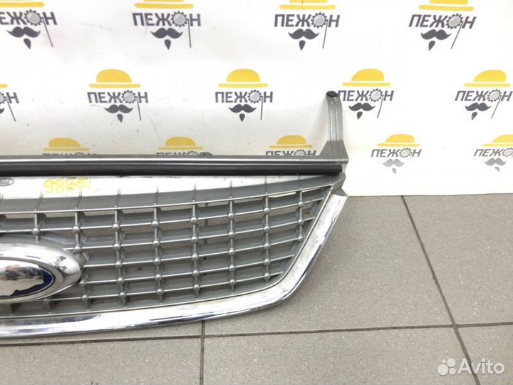 Решетка радиатора Ford Mondeo 4