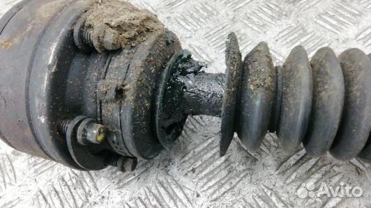 Карданный вал jeep cherokee KJ (GBN19K301)