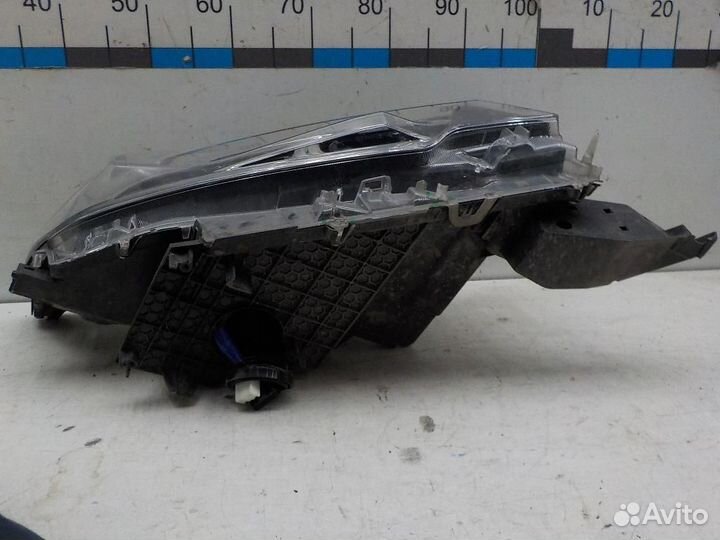 Фара правая Toyota Land Cruiser Prado