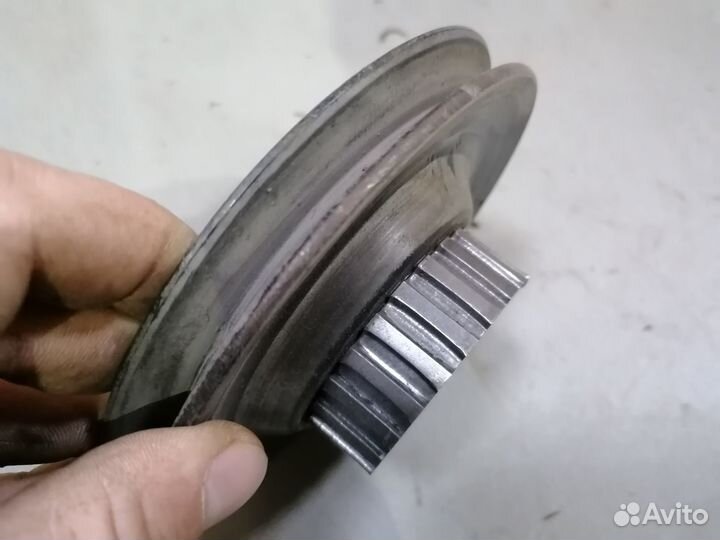 Шкив коленвала с шестерней 1.8 SF VW Golf II 1985