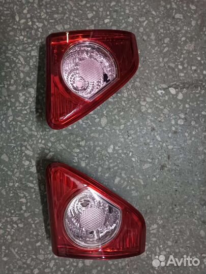 Фонарь в крышку багажника Тойота Королла 06-10 г.в