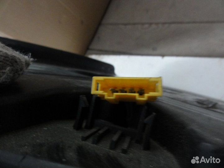 Сабвуфер bose Audi Q7 4L 4.2 BAR 2008