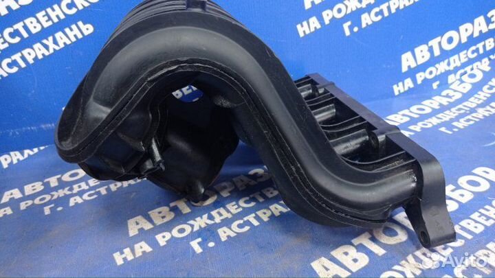 Коллектор впускной Dodge Stratus седан EDZ 2002