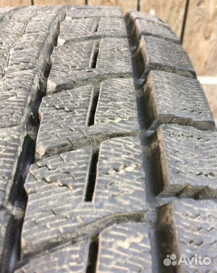 Dunlop Winter Maxx SJ8 215/65 R16 98R