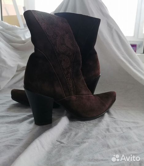 Сапожки замшевые женские