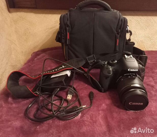 Зеркальный фотоаппарат Canon EOS 550 D