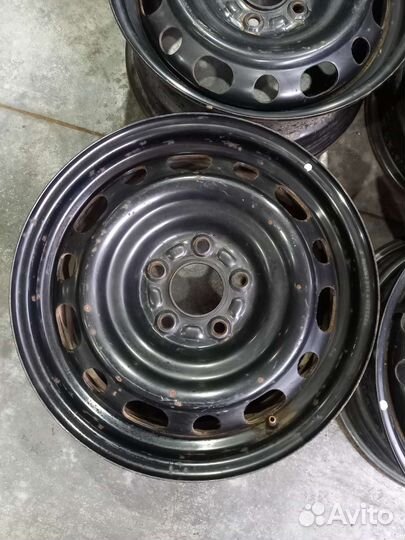 Оригинальные штампованные диски Mazda R16