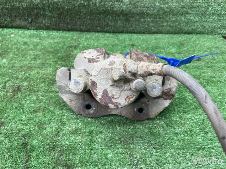 Тормозной суппорт передний правый Ford Focus 2