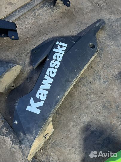 Пластик Kawasaki Ninja 300