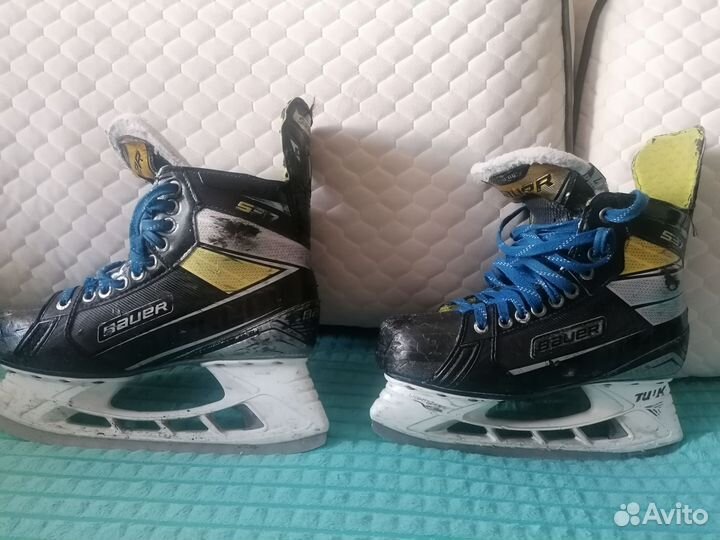 Коньки хоккейные