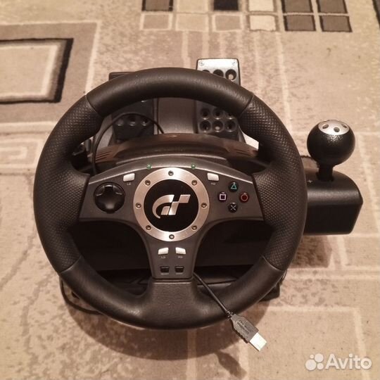 Два руля Logitech driving force pro