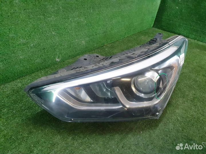 Фара левая Hyundai Santa Fe