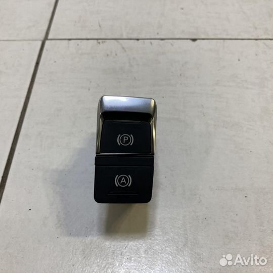 Кнопка фиксатора стояночного тормоза Audi A6 C7 4G
