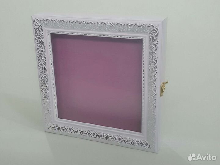 Оформление в багет слепков младенцев