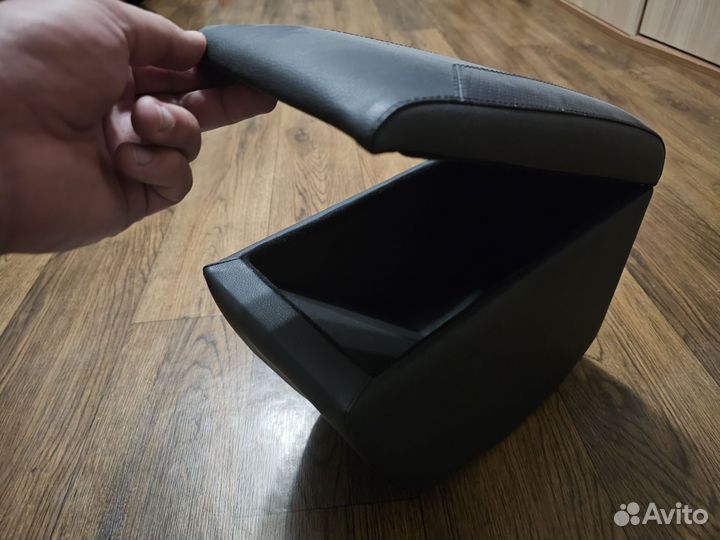 Подлокотник-бар на Solaris