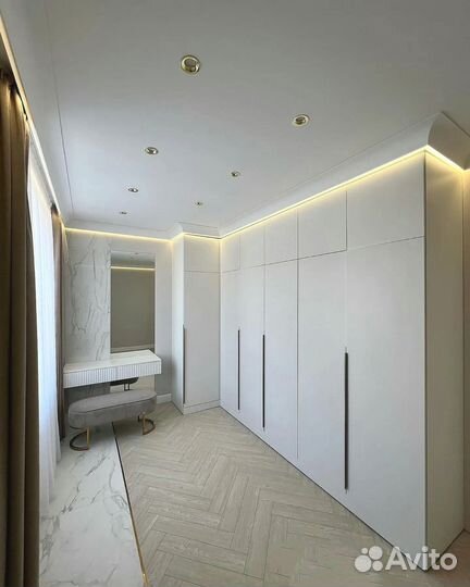 Шкаф распашной с фрезеровкой