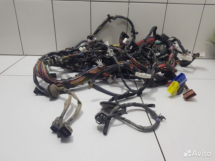 Электропроводка салонная (Hyundai Santa Fe II)