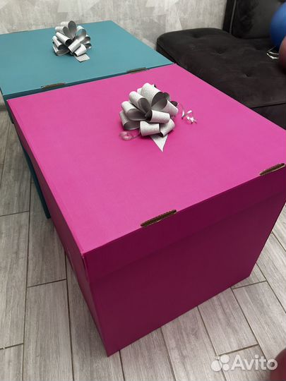 Коробка для подарка и шаров