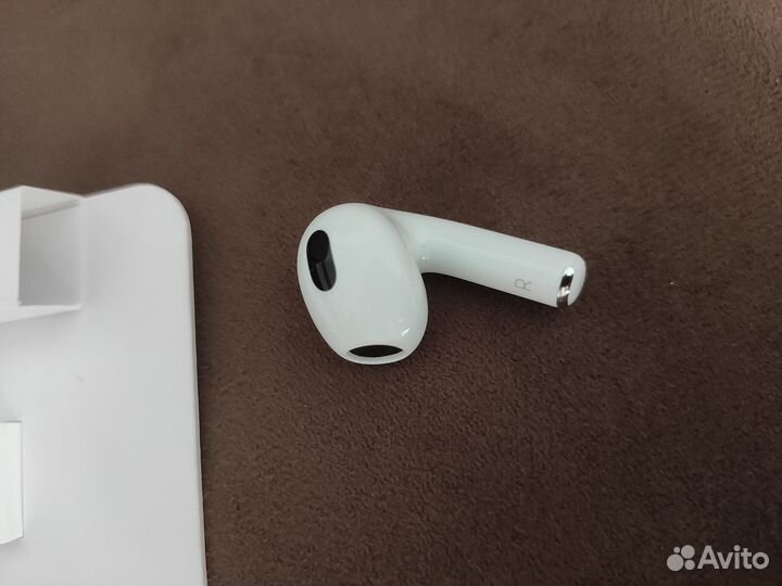 Новый правый наушник для AirPods 3 ориг