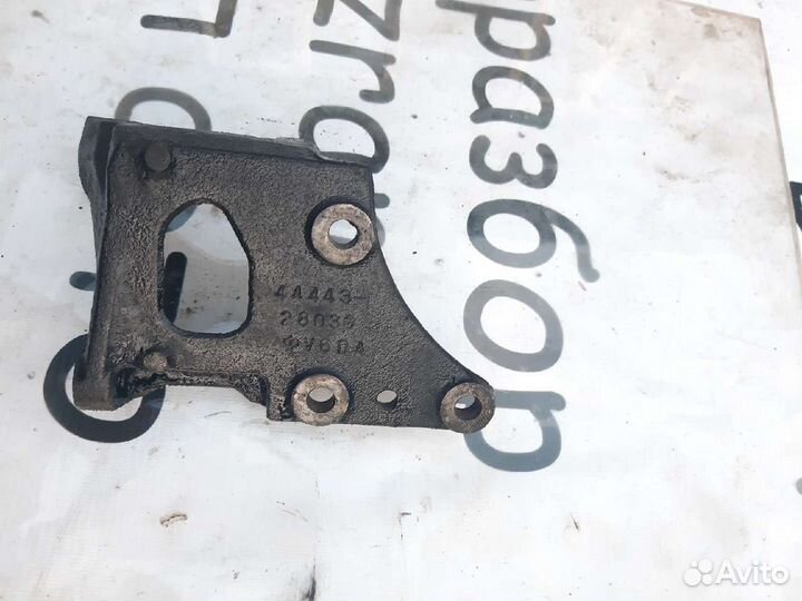 Кронштейн насоса гур Toyota 3с town ace/lite ace c